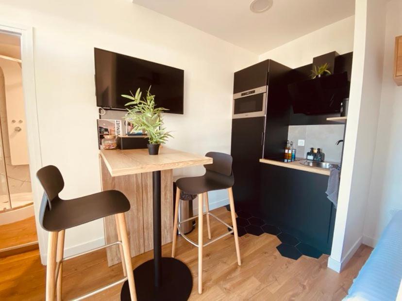 Premium, A 50m Du D'ardres Avec Terrasse Apartment Ardres
